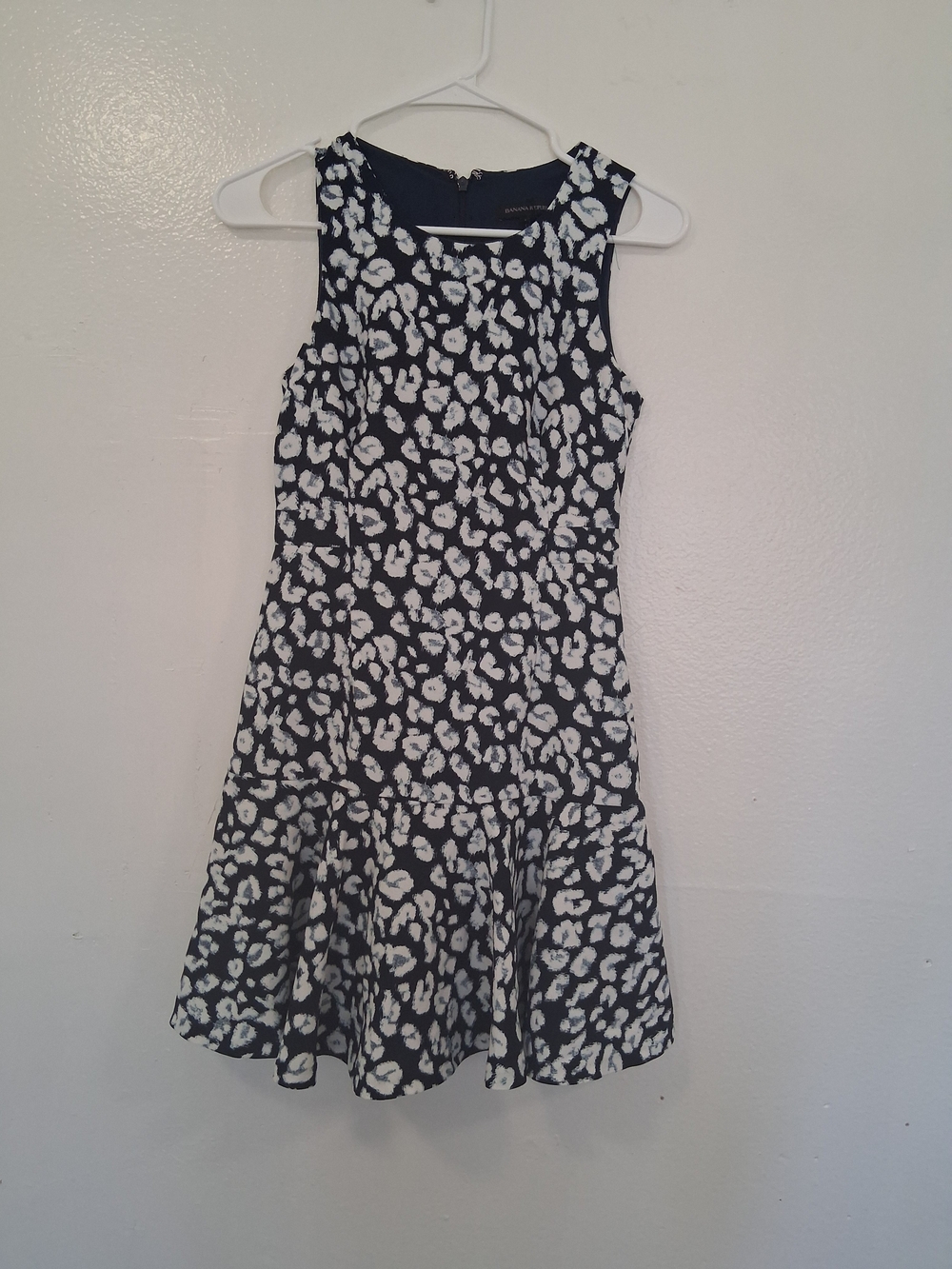Banana Republic Navy and White Floral Fit-and-Flare Dress